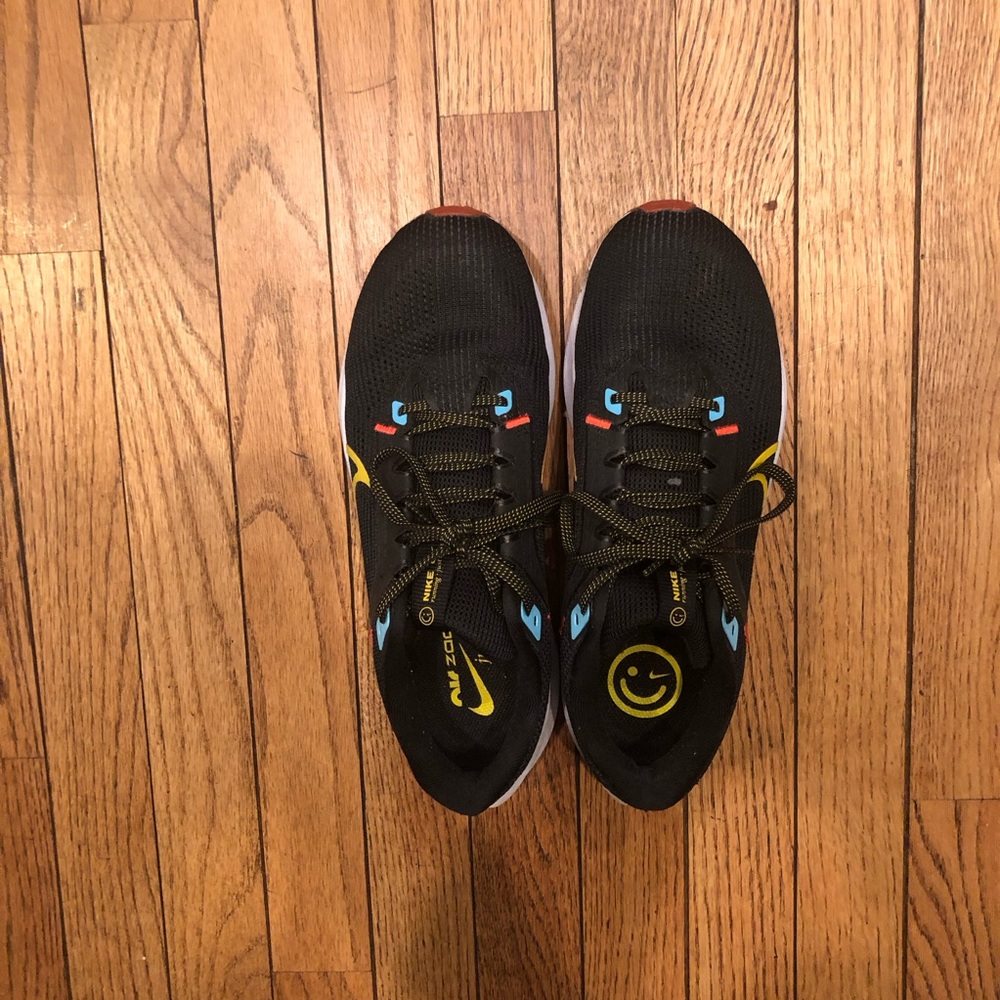 Nike Women’s Black Running Sneakers with Multicolor Accents